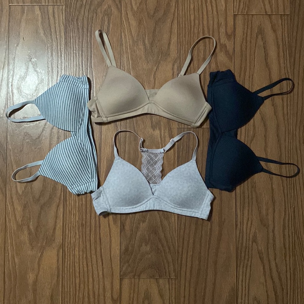 4 Girls’ Maidenform Bras